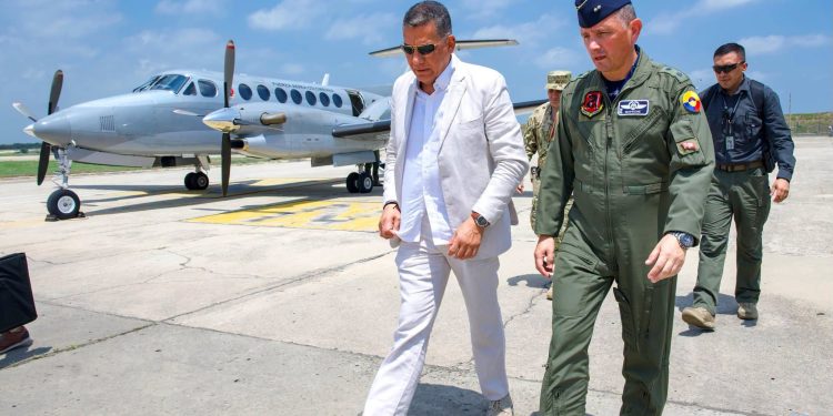 El ministro de Defensa, MG (r) General Jorge Mora, ya está en Barranquilla para acompañar al presidente Abelardo De La Espriella y al gabinete nacional en el Consejo de Ministros
