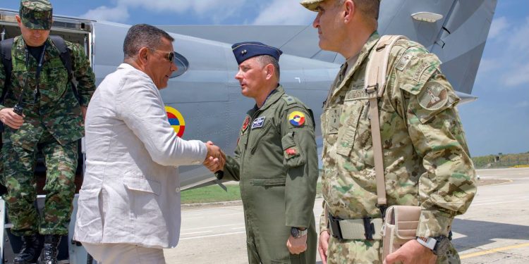 El ministro de Defensa, MG (r) General Jorge Mora, ya está en Barranquilla para acompañar al presidente Abelardo De La Espriella y al gabinete nacional en el Consejo de Ministros