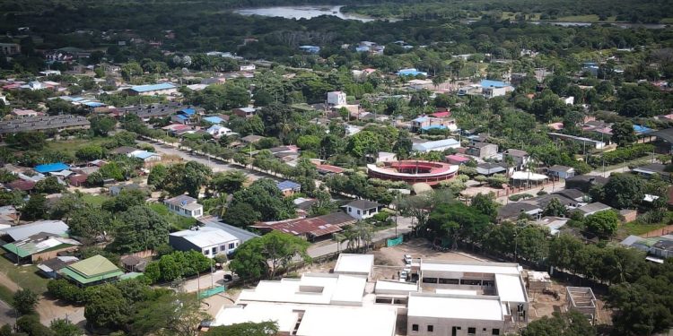 Construcción del Hospital de Maní muestra resultados muy positivos bajo inspección de Zorro