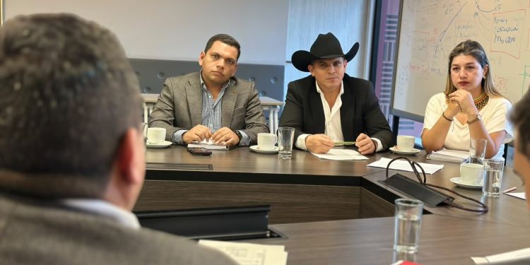 Zorro lleva a Invías las prioridades viales de Casanare