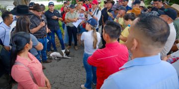 Gobernador Zorro atendió en territorio a comunidades de Hato Corozal y anunció intervención vial