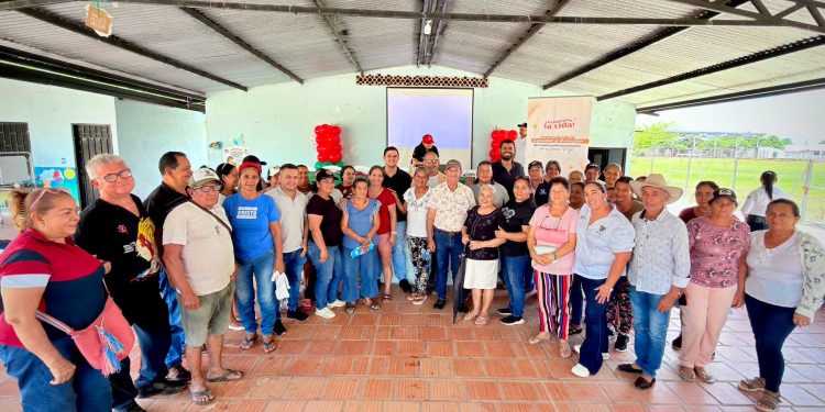 Gobernación de Arauca socializa el programa “Mejor Activos y Felices” para fortalecer el bienestar de las personas mayores