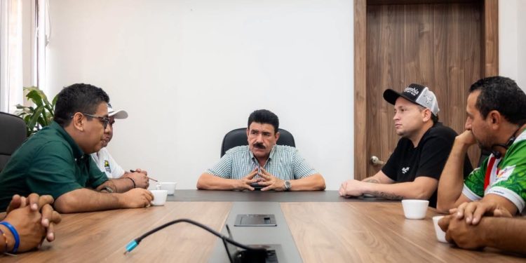 Alcaldía y taxistas acuerdan acciones para fortalecer la movilidad y combatir la ilegalidad en Yopal