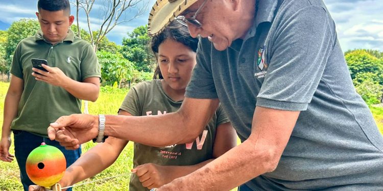 Cerca de 200 niños y jóvenes en Tame fortalecen su identidad cultural a través de talleres y juegos tradicionales