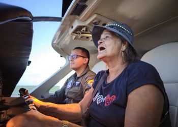 Una experiencia que llevó a 60 adultos mayores a conocer la aviación
