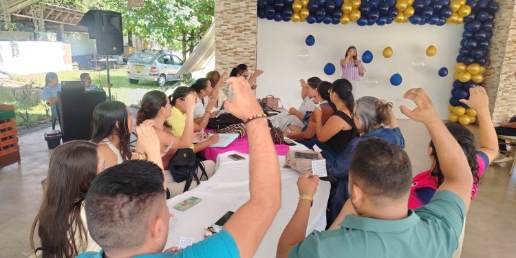 Capresoca se capacita en lengua de señas para comunicarse mejor con usuarios afiliados