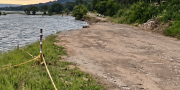 Sin vía en el sector puente Casanare, la erosión se llevó parte del carrteable