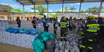 Zorro se ha vestido de un verdadero héroe atendiendo emergencias en Pore