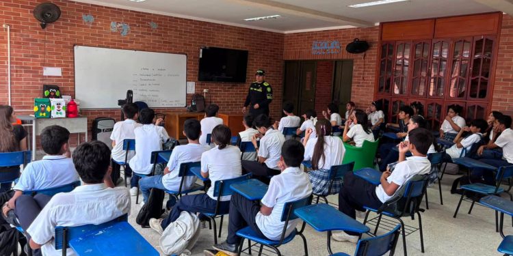 Policía fortalece la prevención y protección de niños, niñas y adolescentes en Aguazul