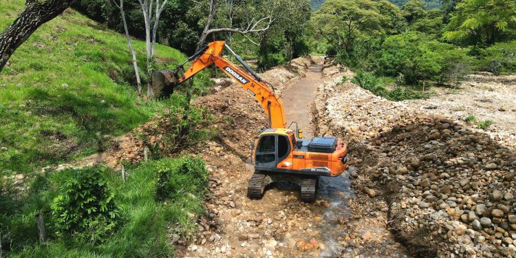 Más de 1.200 familias se benefician con canalización de quebrada que protege corredor vial en el norte de Casanare